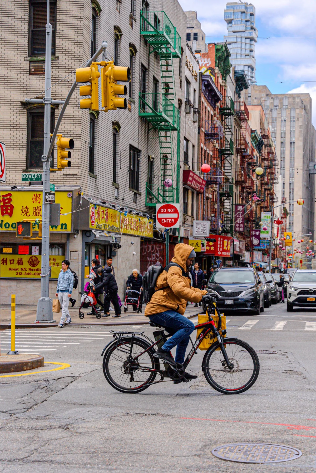 Chinatown cyclist